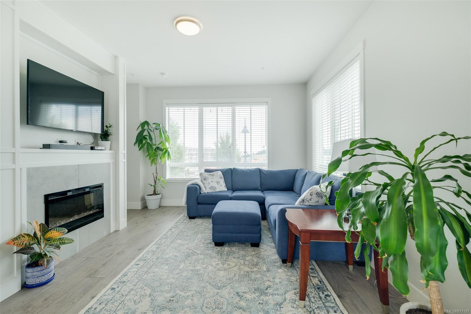 370 Latoria Blvd # 48