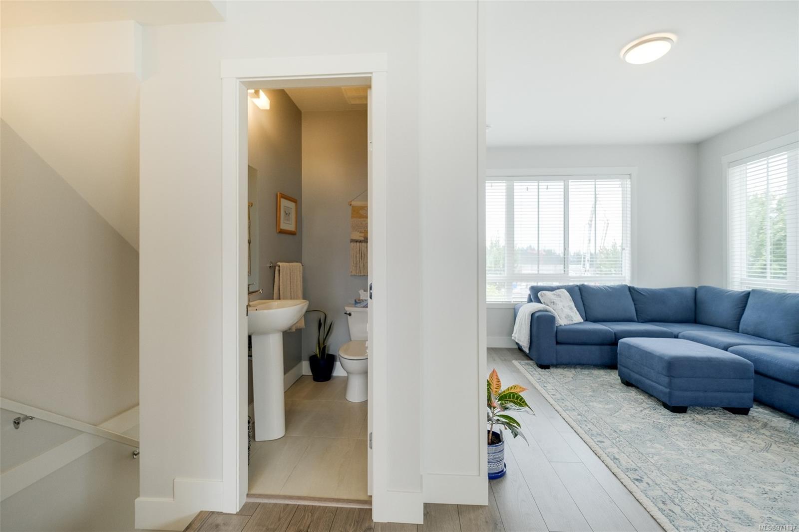 370 Latoria Blvd # 48