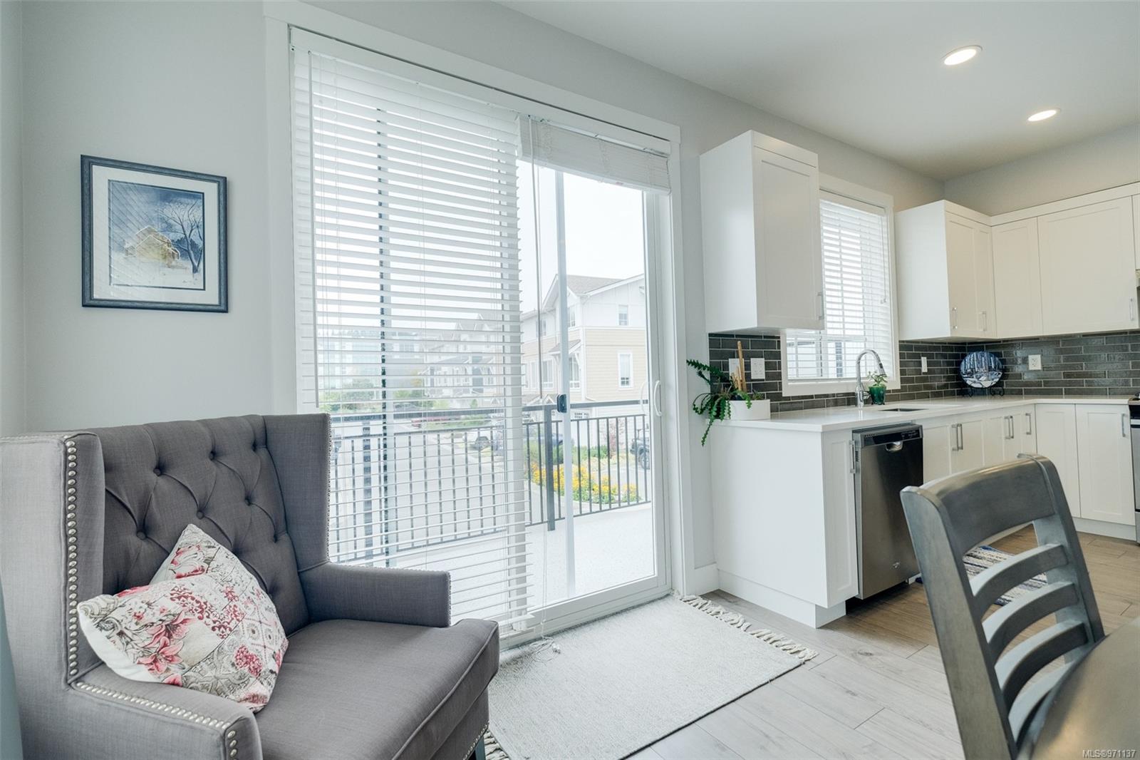 370 Latoria Blvd # 48