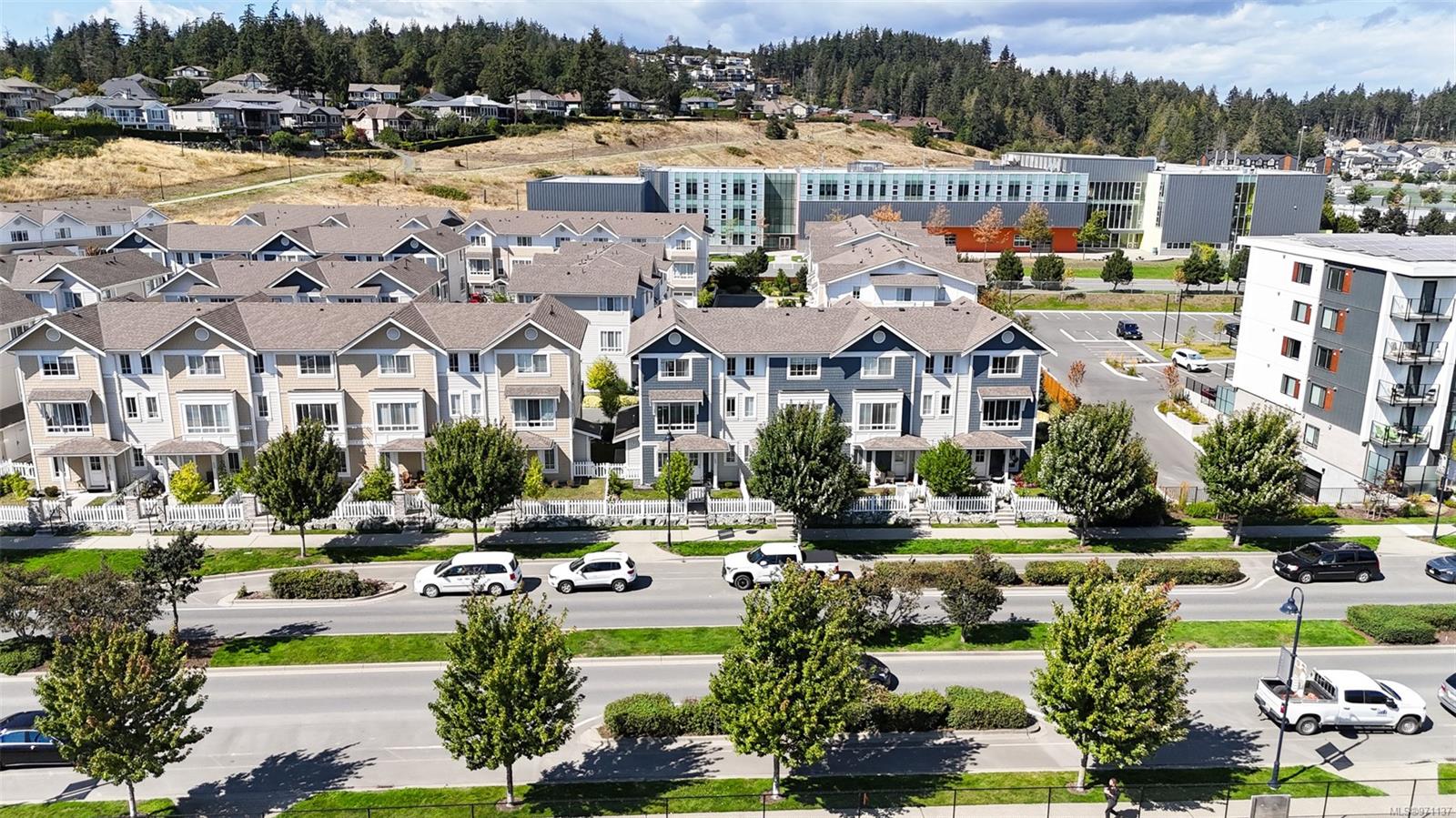 370 Latoria Blvd # 48