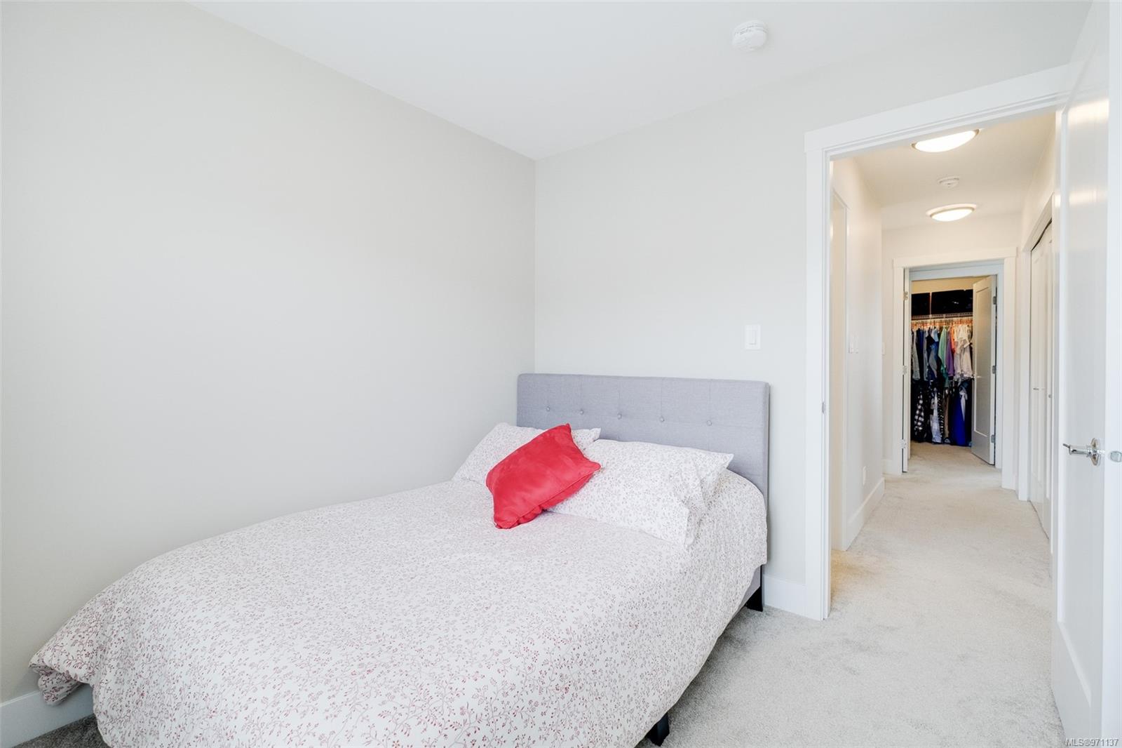 370 Latoria Blvd # 48