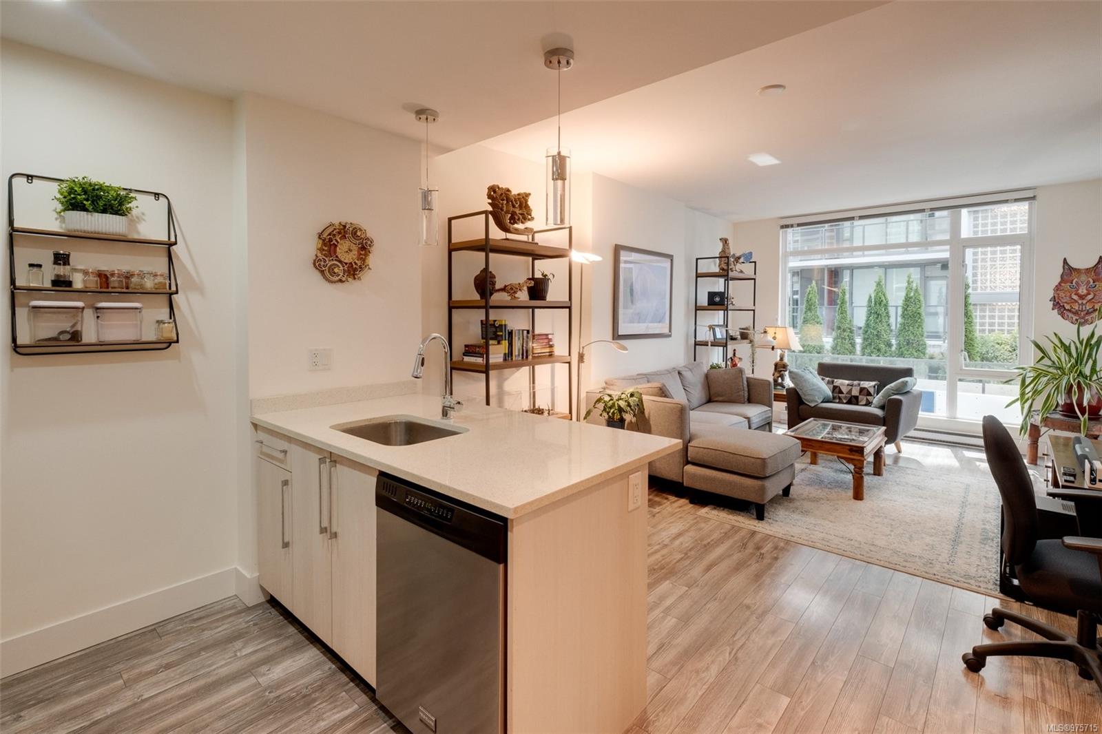 1090 Johnson St # 308