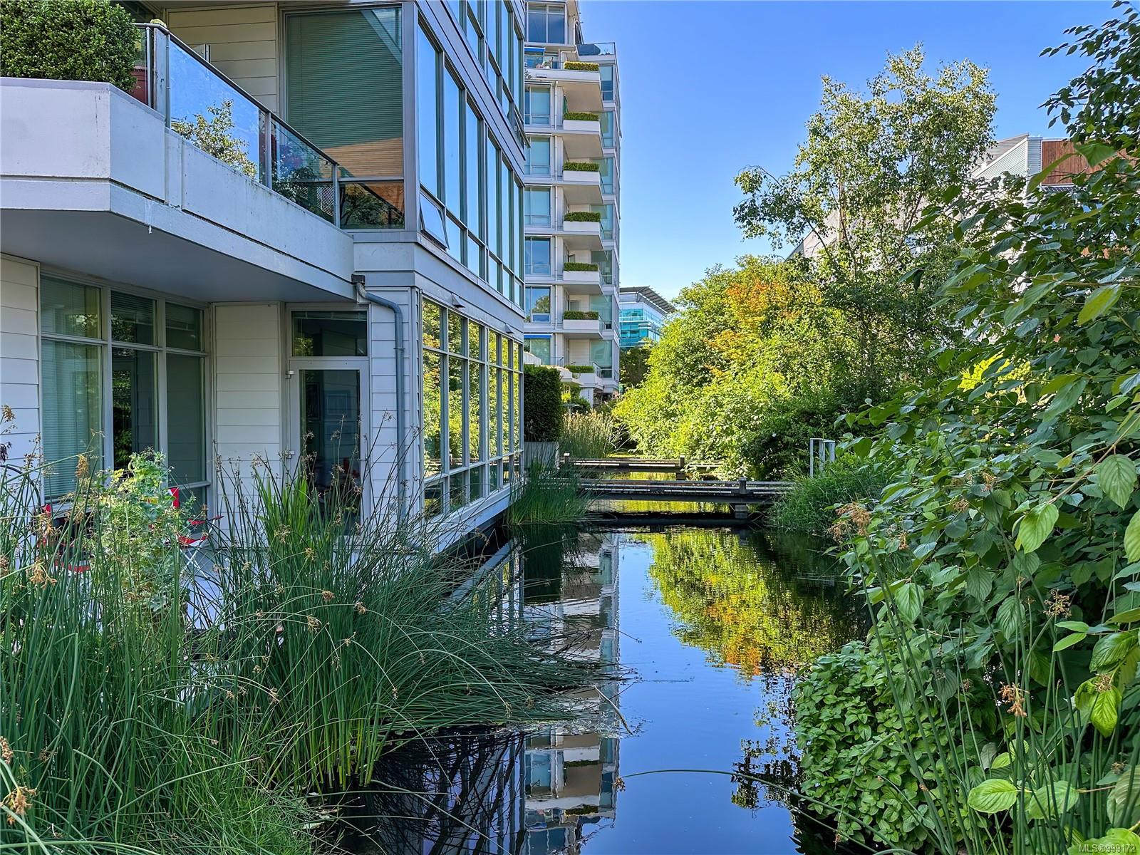 399 Tyee Rd # 305