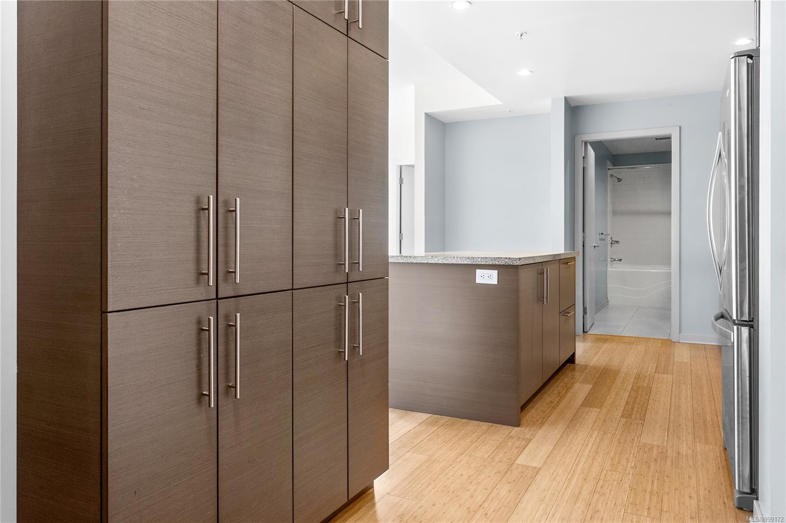 399 Tyee Rd # 305