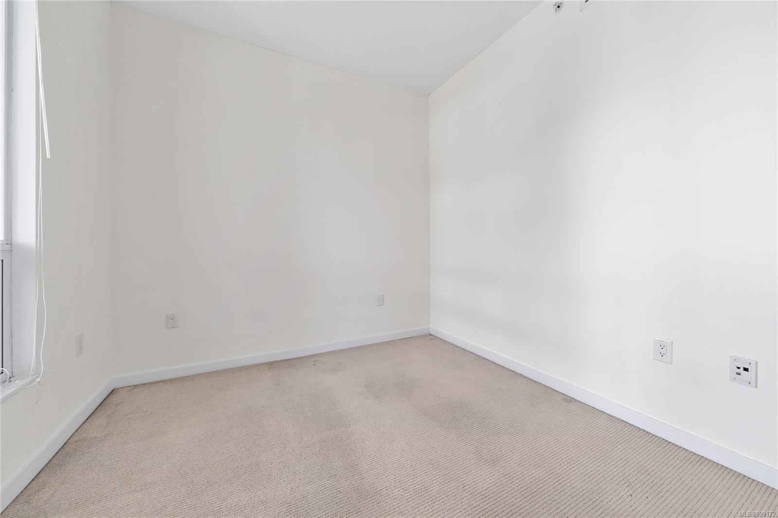 399 Tyee Rd # 305