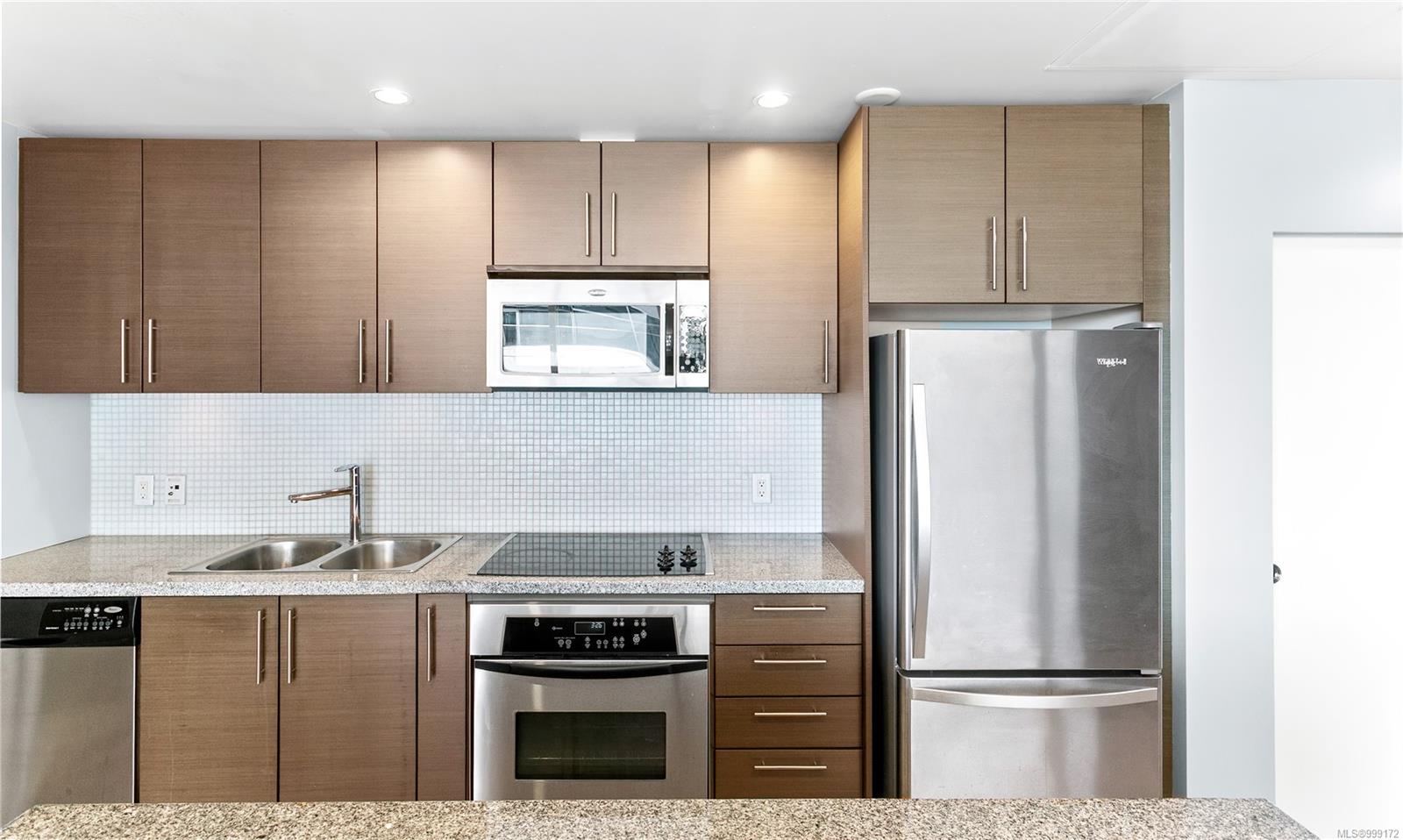 399 Tyee Rd # 305