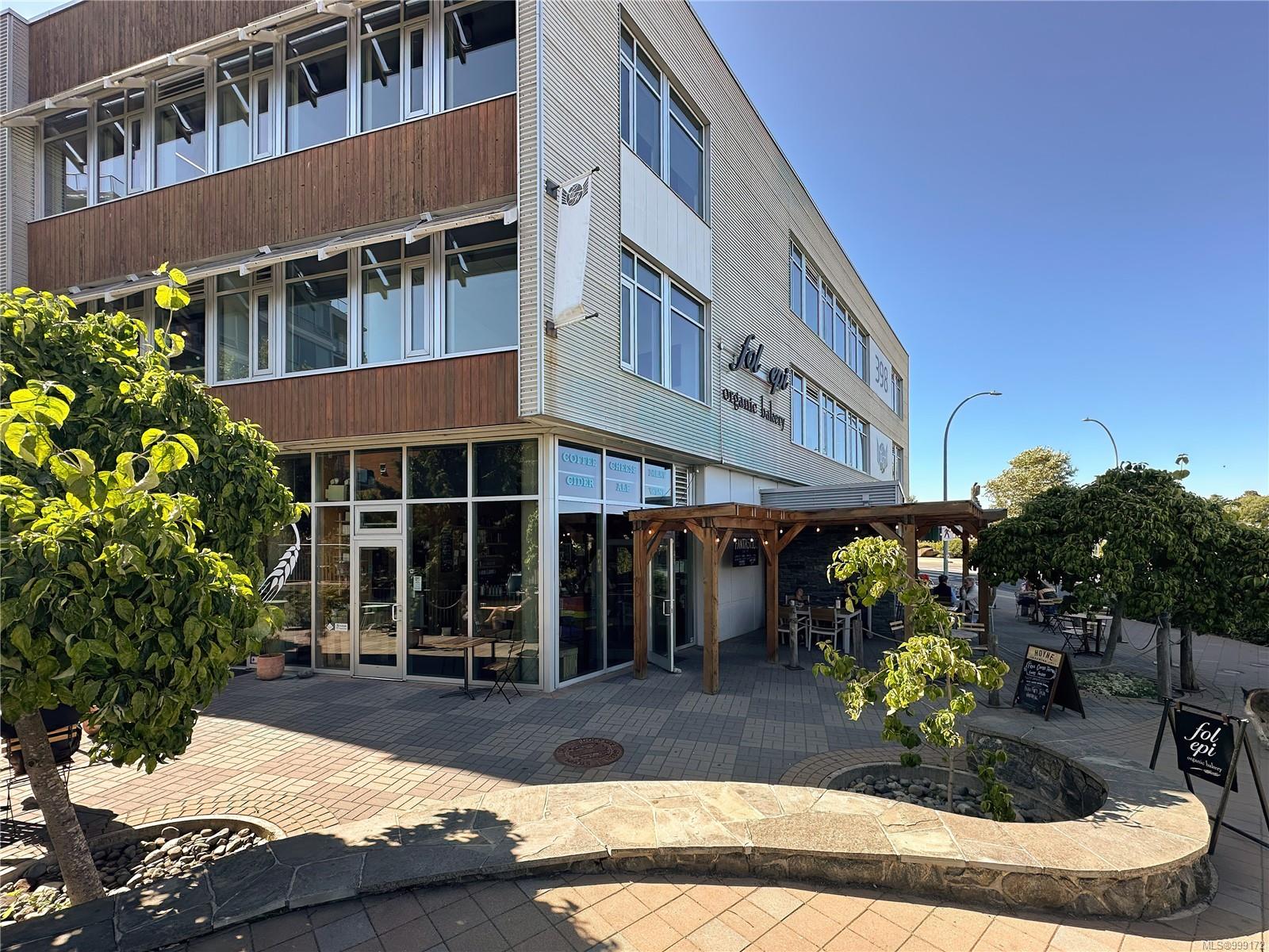399 Tyee Rd # 305