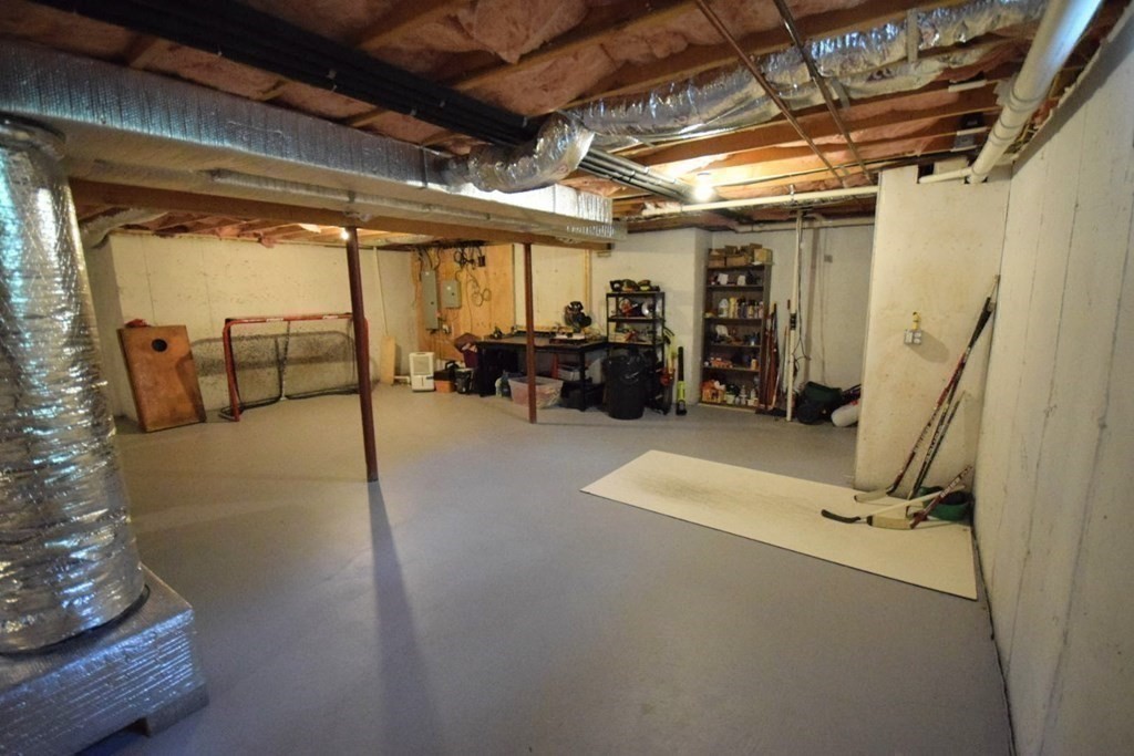 371 Elm St
