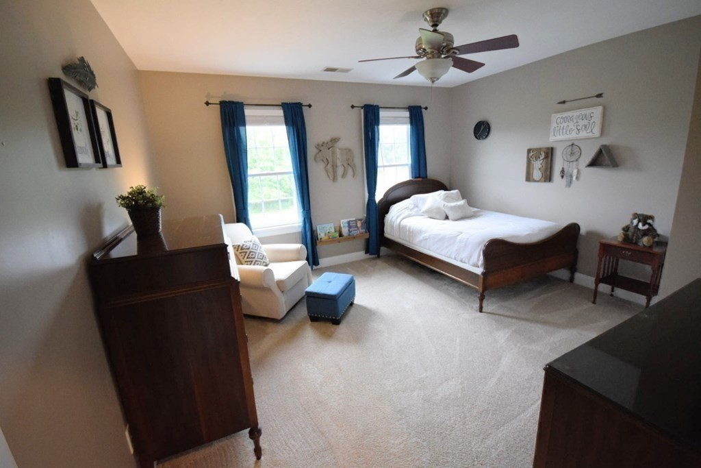 371 Elm St
