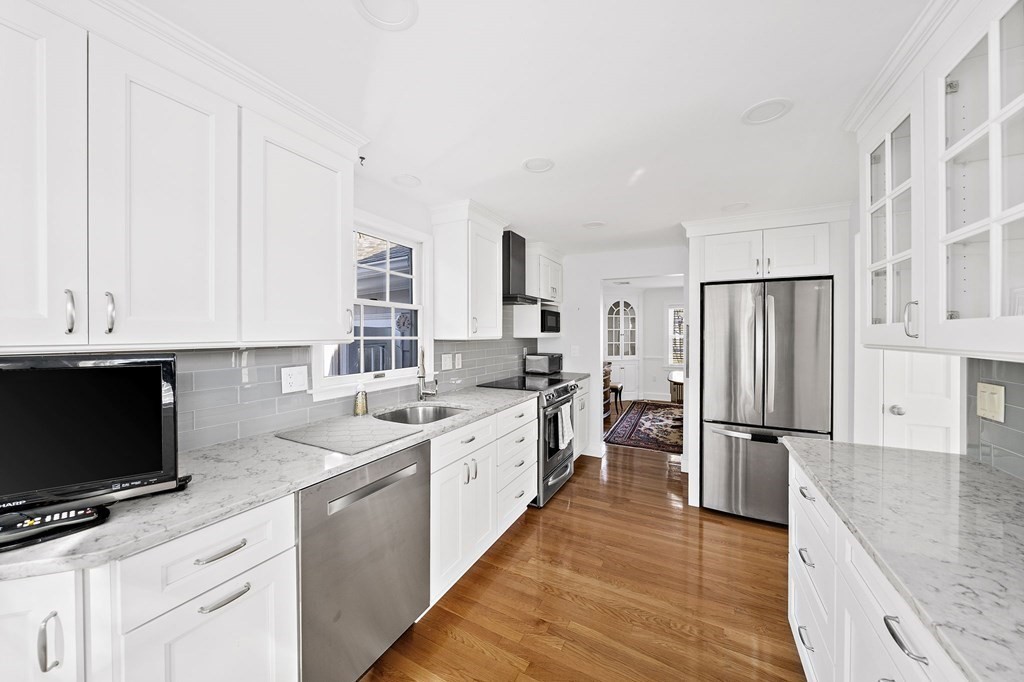 87 Antwerp St