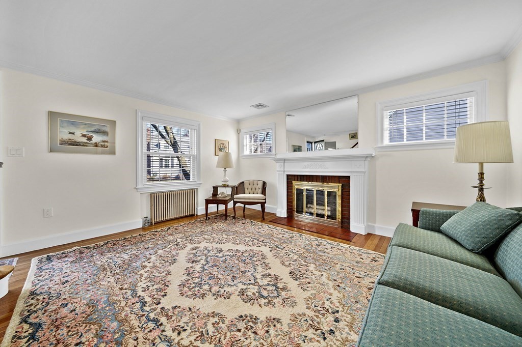 87 Antwerp St