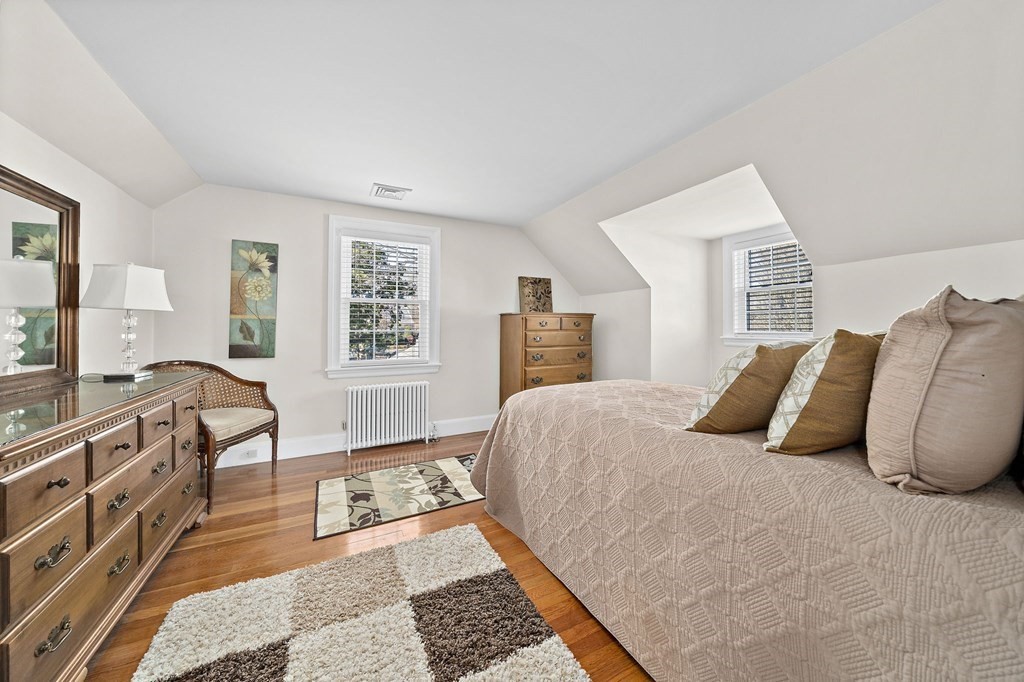 87 Antwerp St
