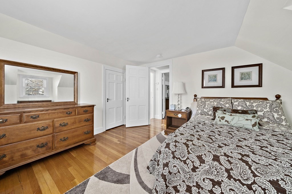 87 Antwerp St