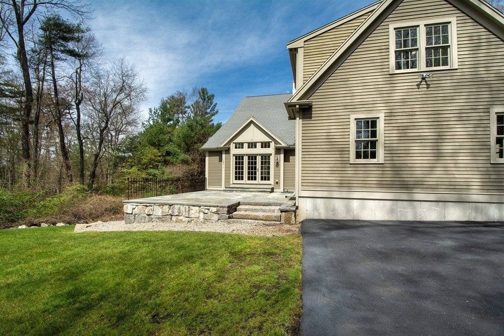 12 Canoe Club Lane