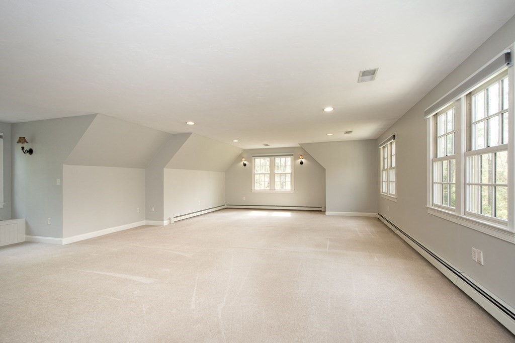 12 Canoe Club Lane