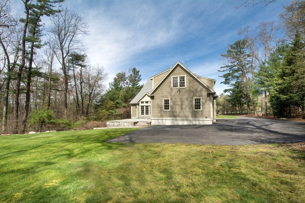 12 Canoe Club Lane