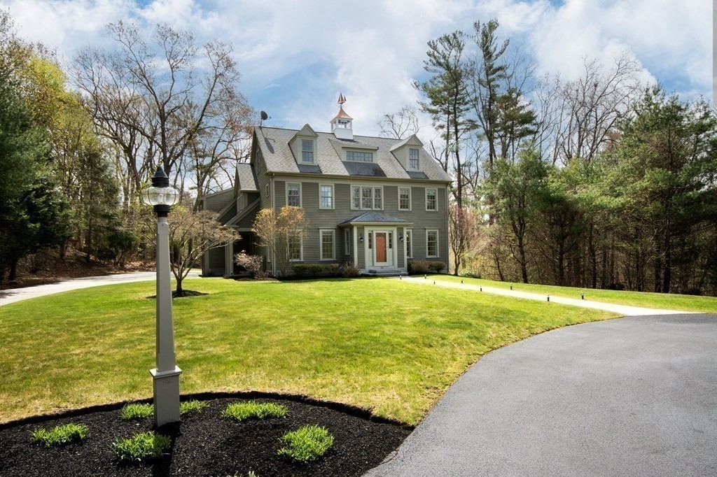 12 Canoe Club Lane