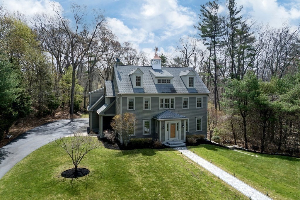 12 Canoe Club Lane