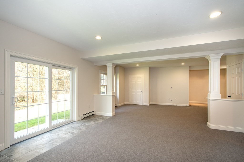 12 Canoe Club Lane