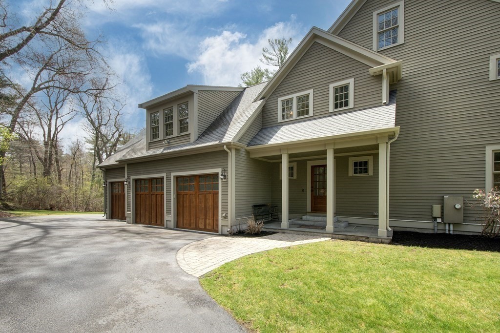 12 Canoe Club Lane