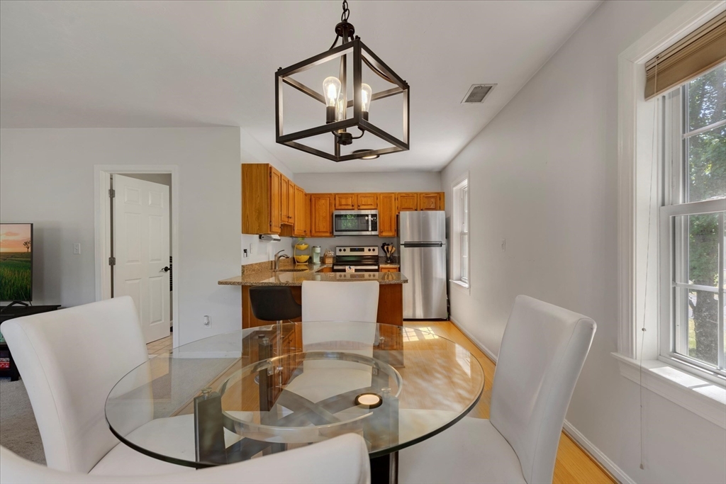 42 Hobart Ln # 42