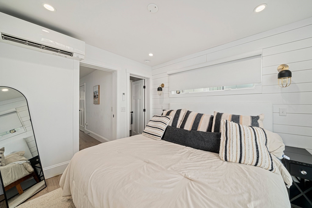 85 Glades Rd