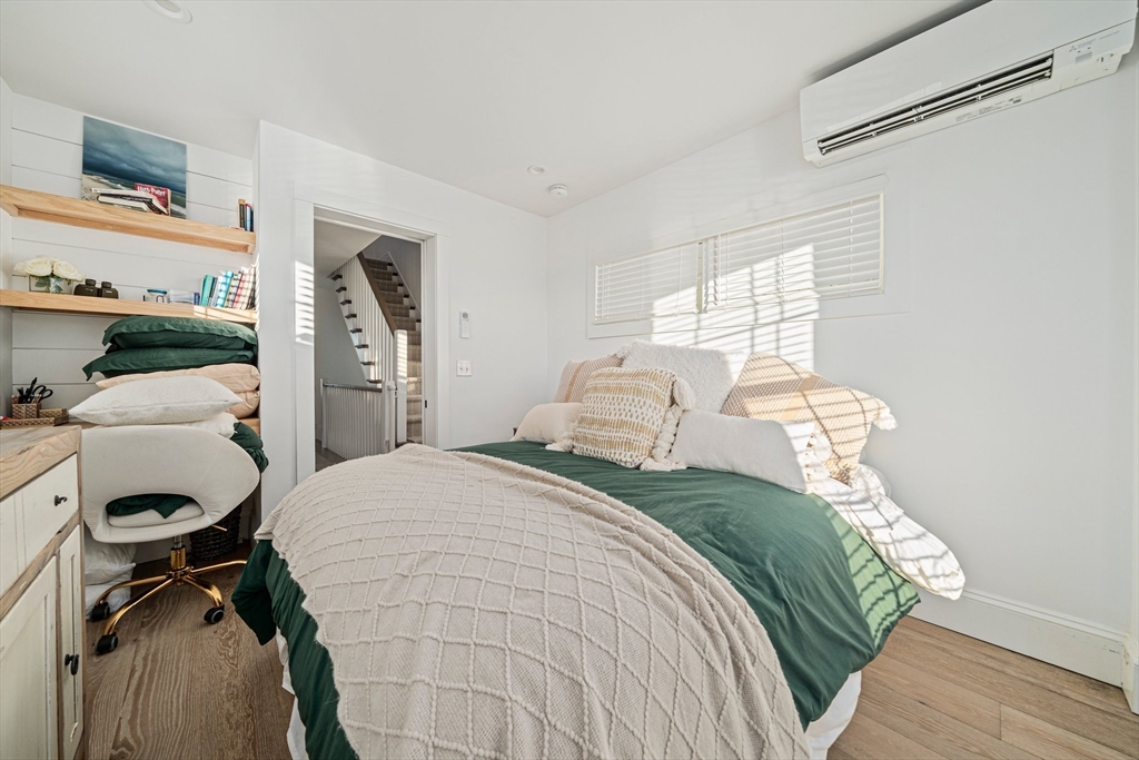 85 Glades Rd