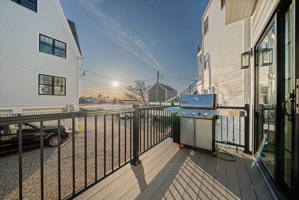 85 Glades Rd