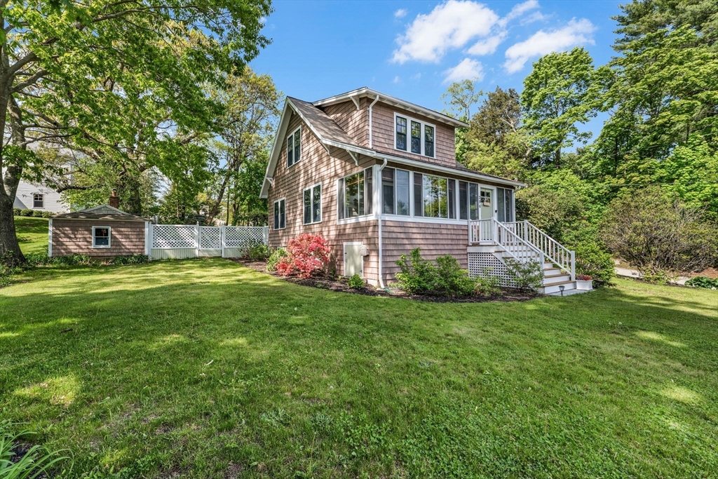 296 N Main St