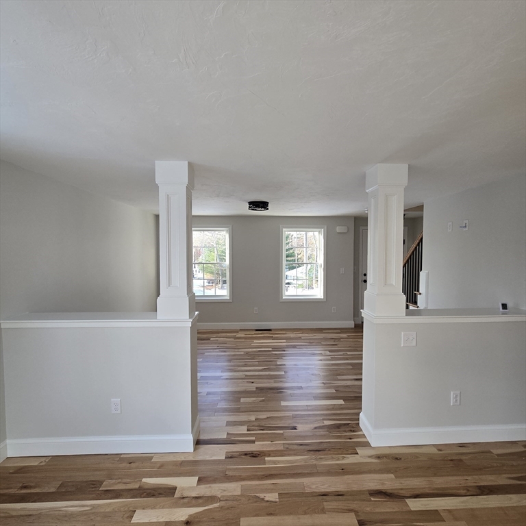 32 Ray Rd