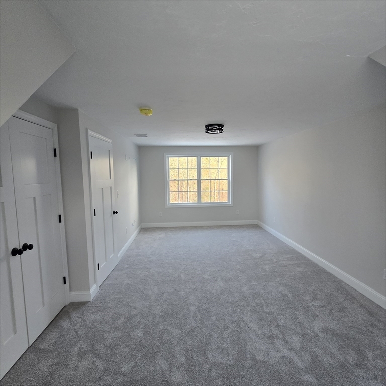 32 Ray Rd