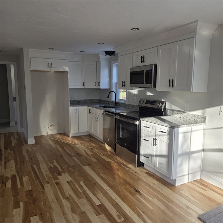 32 Ray Rd