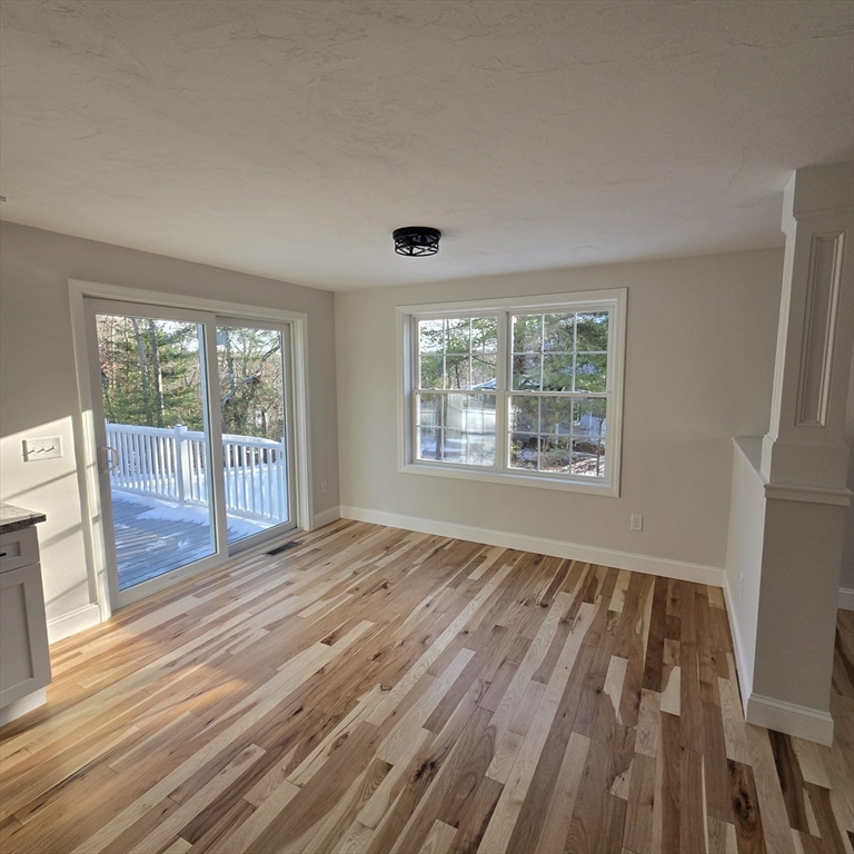 32 Ray Rd