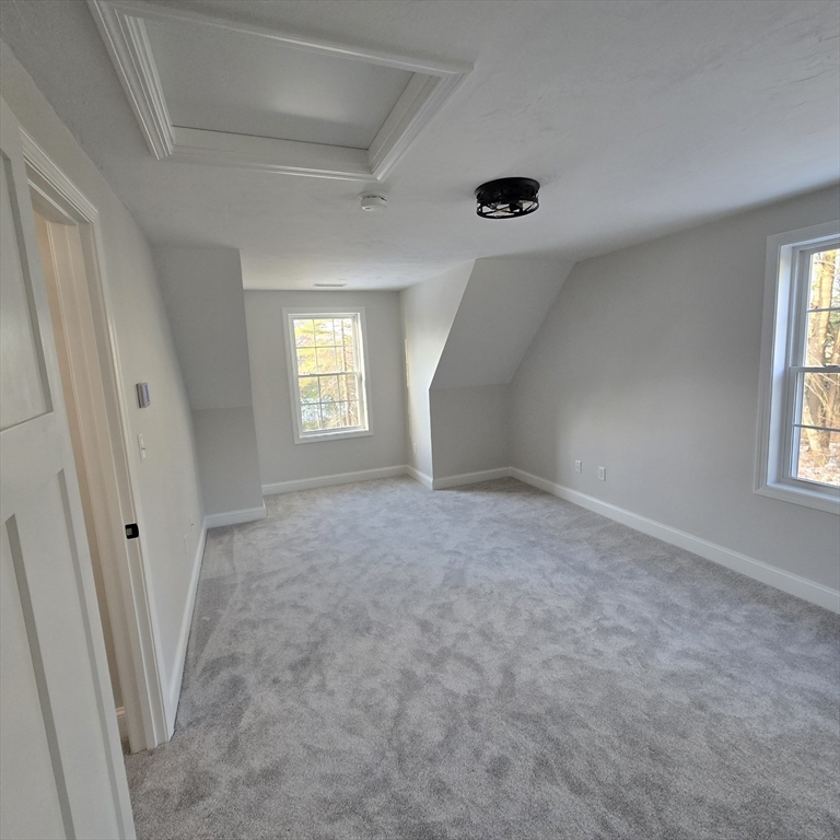 32 Ray Rd