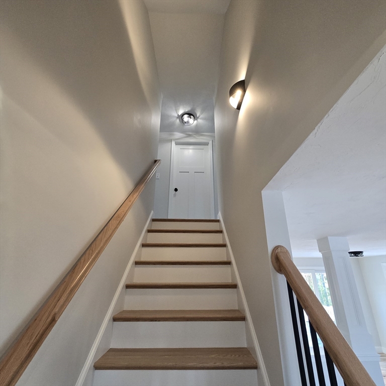 32 Ray Rd