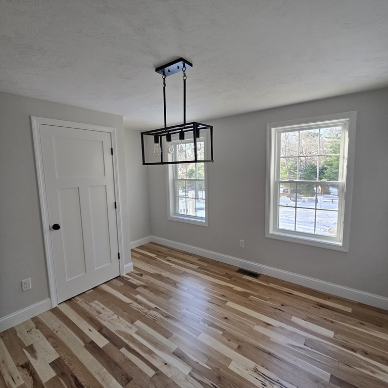 32 Ray Rd