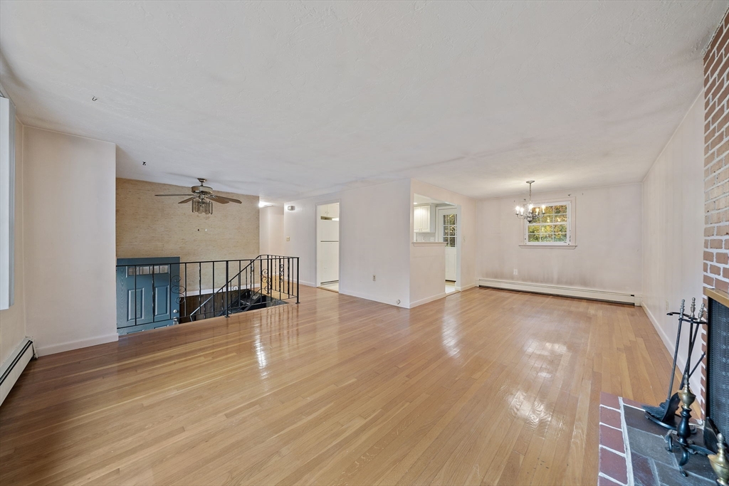 40 Fairwood Dr, Pembroke