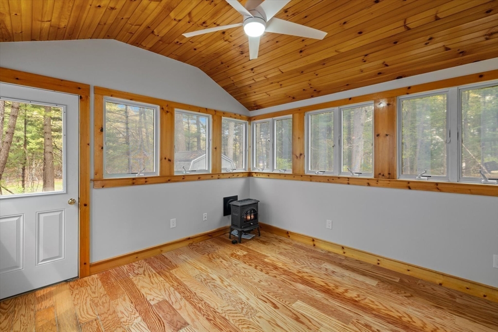 76 Woodridge Rd