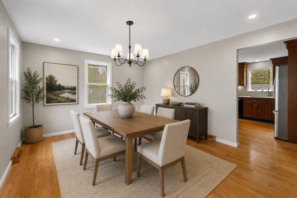 76 Woodridge Rd
