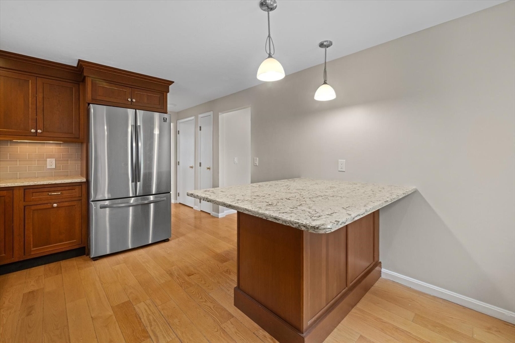 76 Woodridge Rd