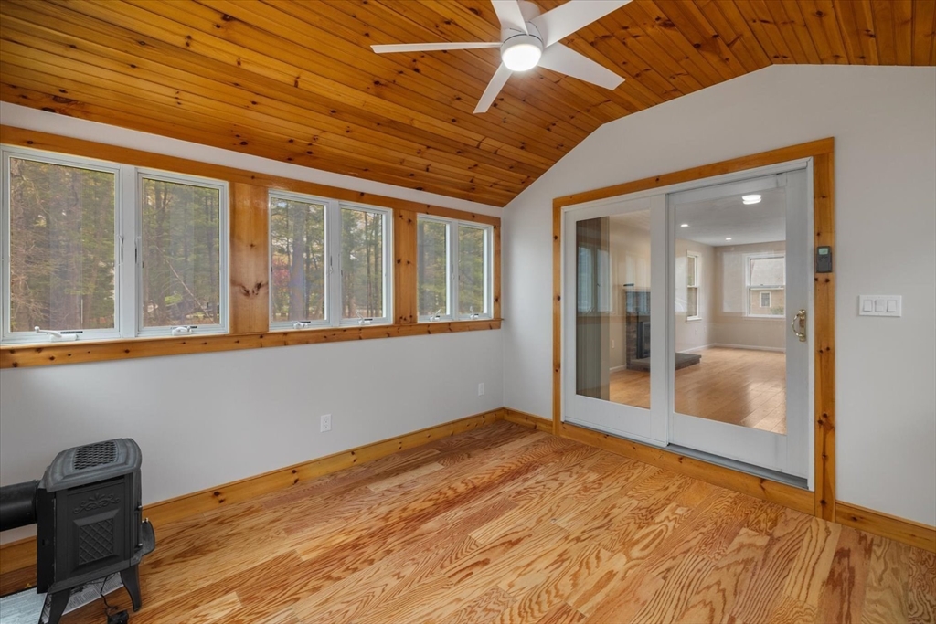 76 Woodridge Rd