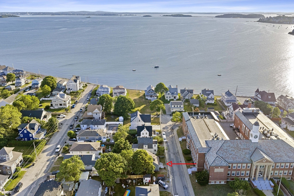 14 L St