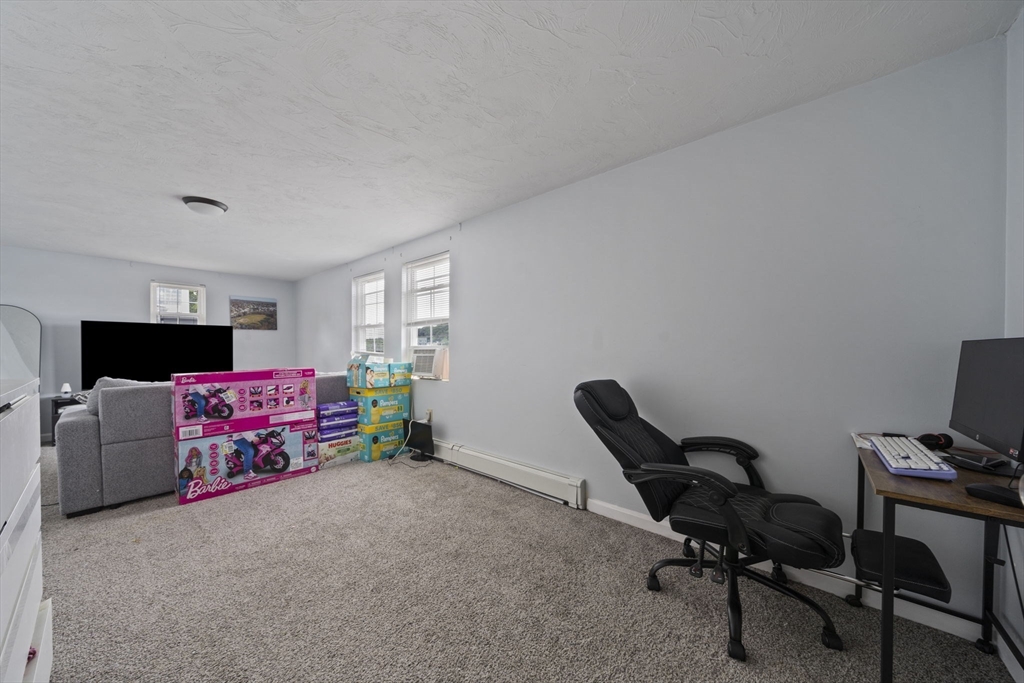 202 Commercial St