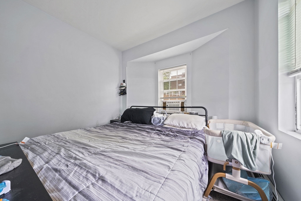 202 Commercial St
