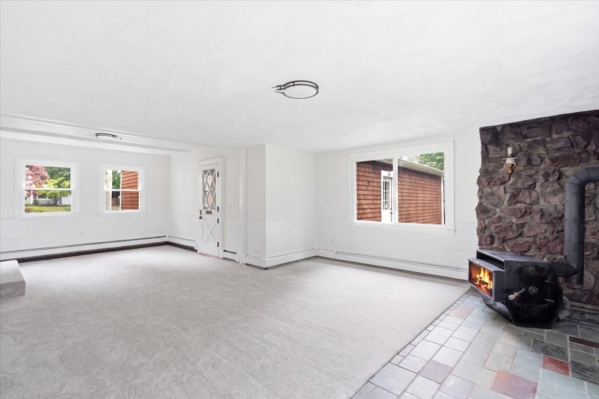 37 Orchard Dr