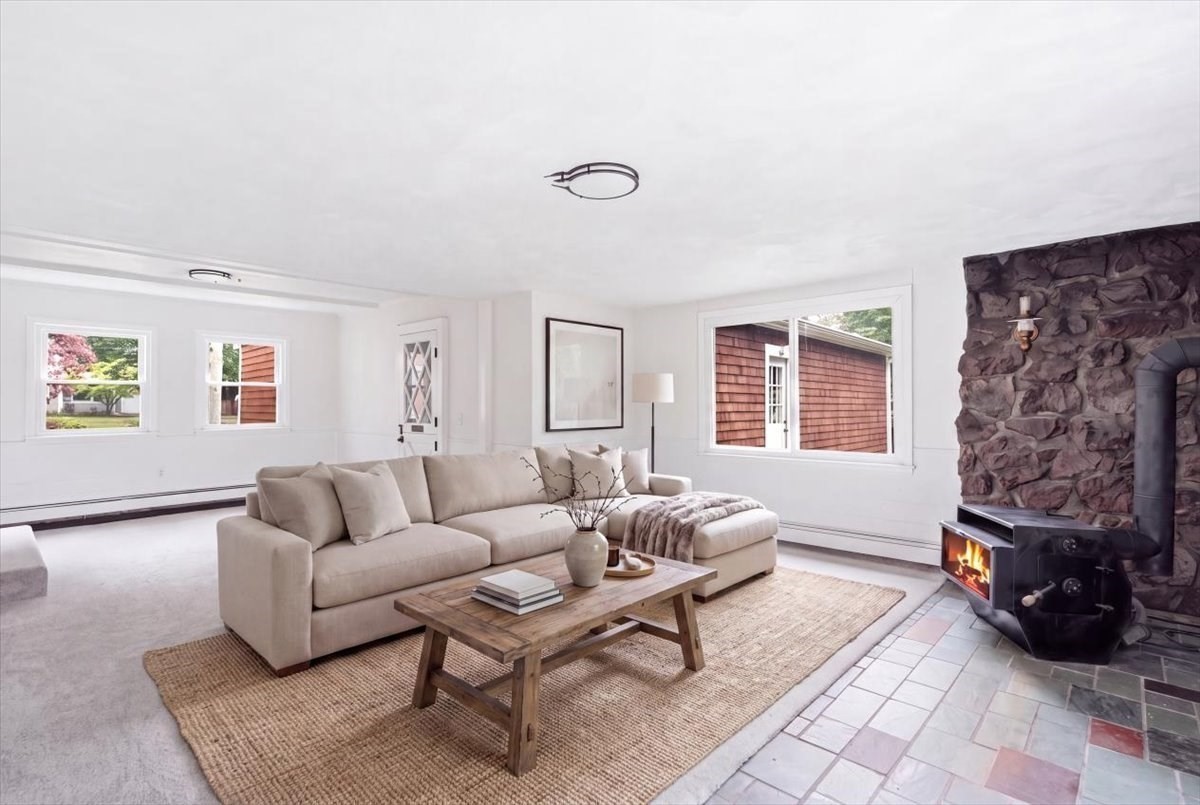 37 Orchard Dr