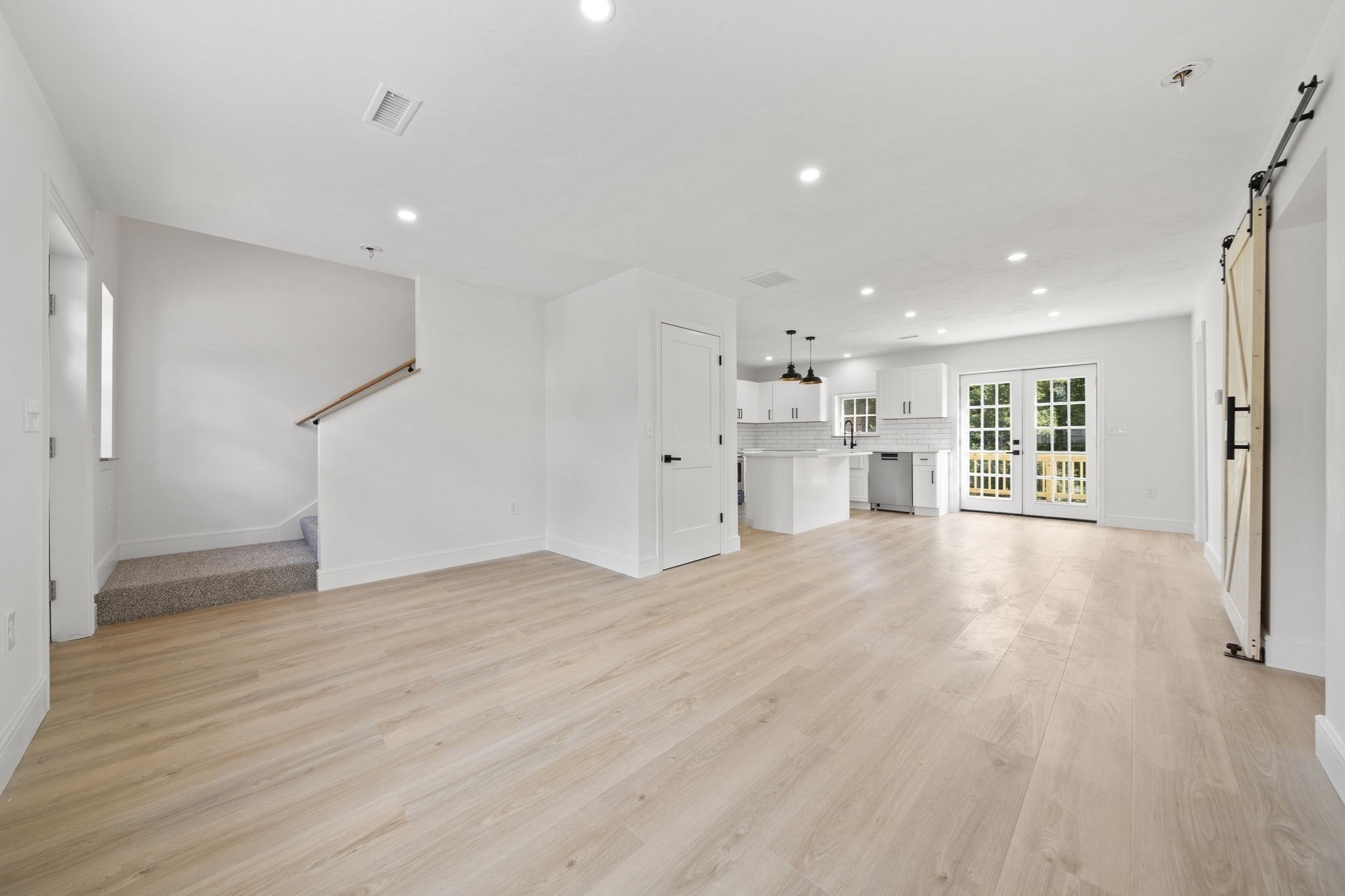 186 Elm