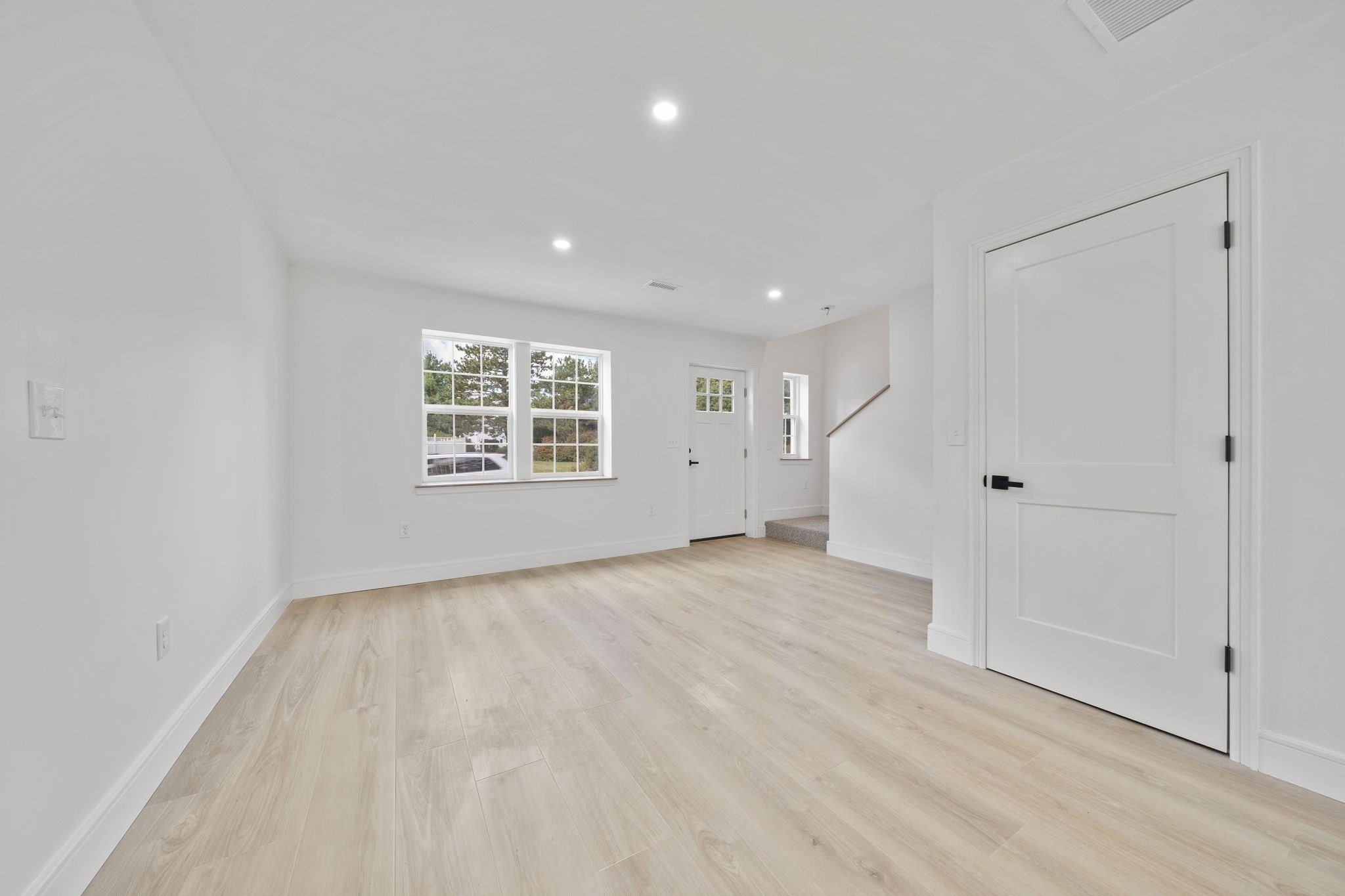 186 Elm