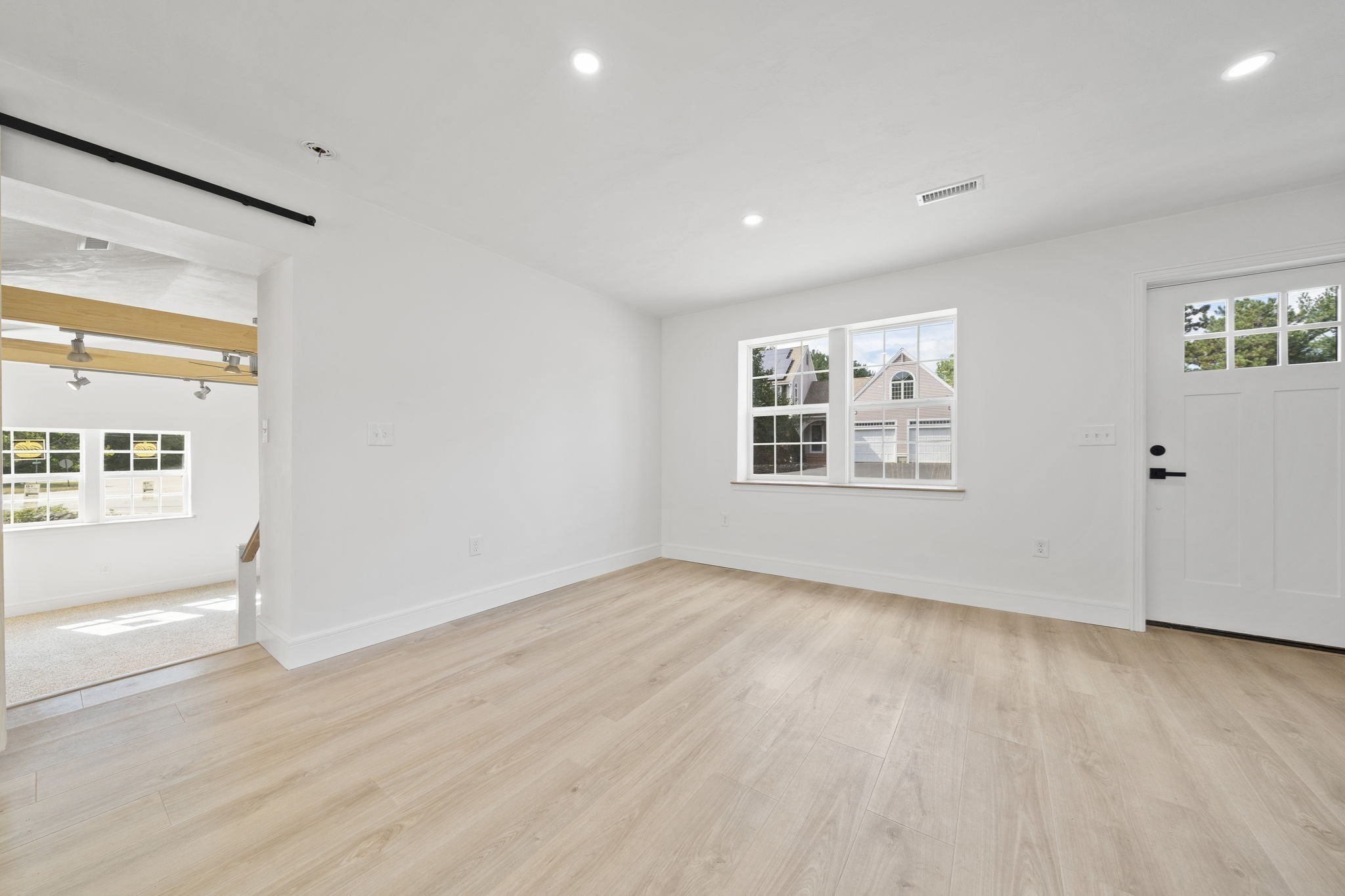 186 Elm