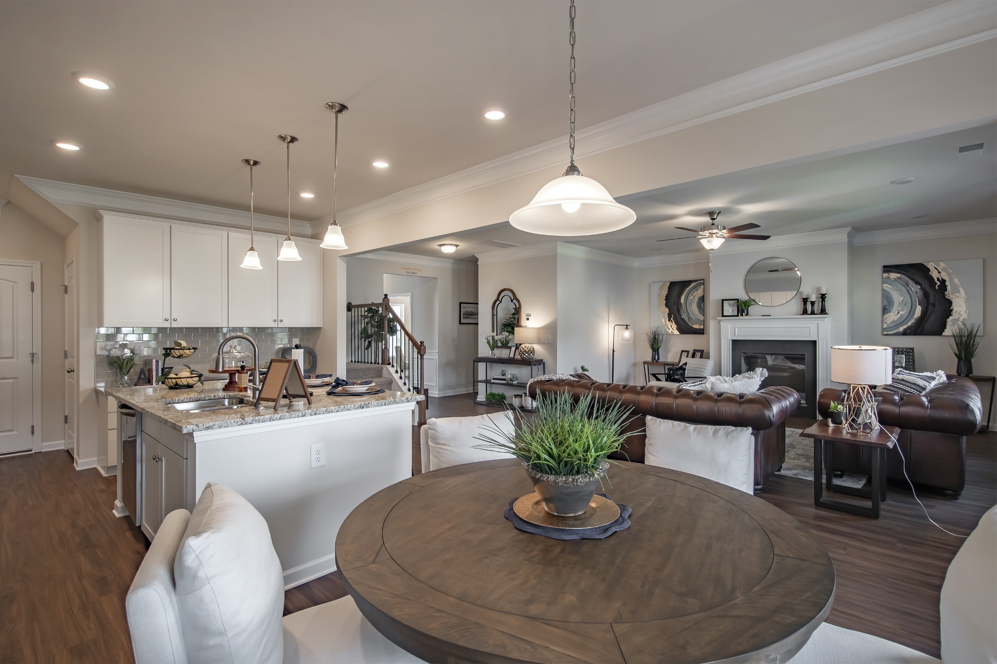 213 Lightwood Dr